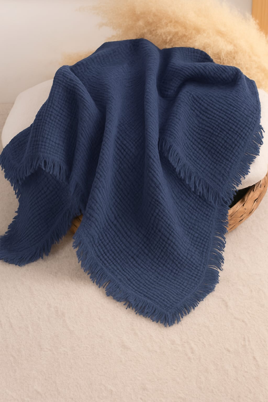 0232 Püskül Kenarlı 4 Kat Müslin Battaniye - Lacivert