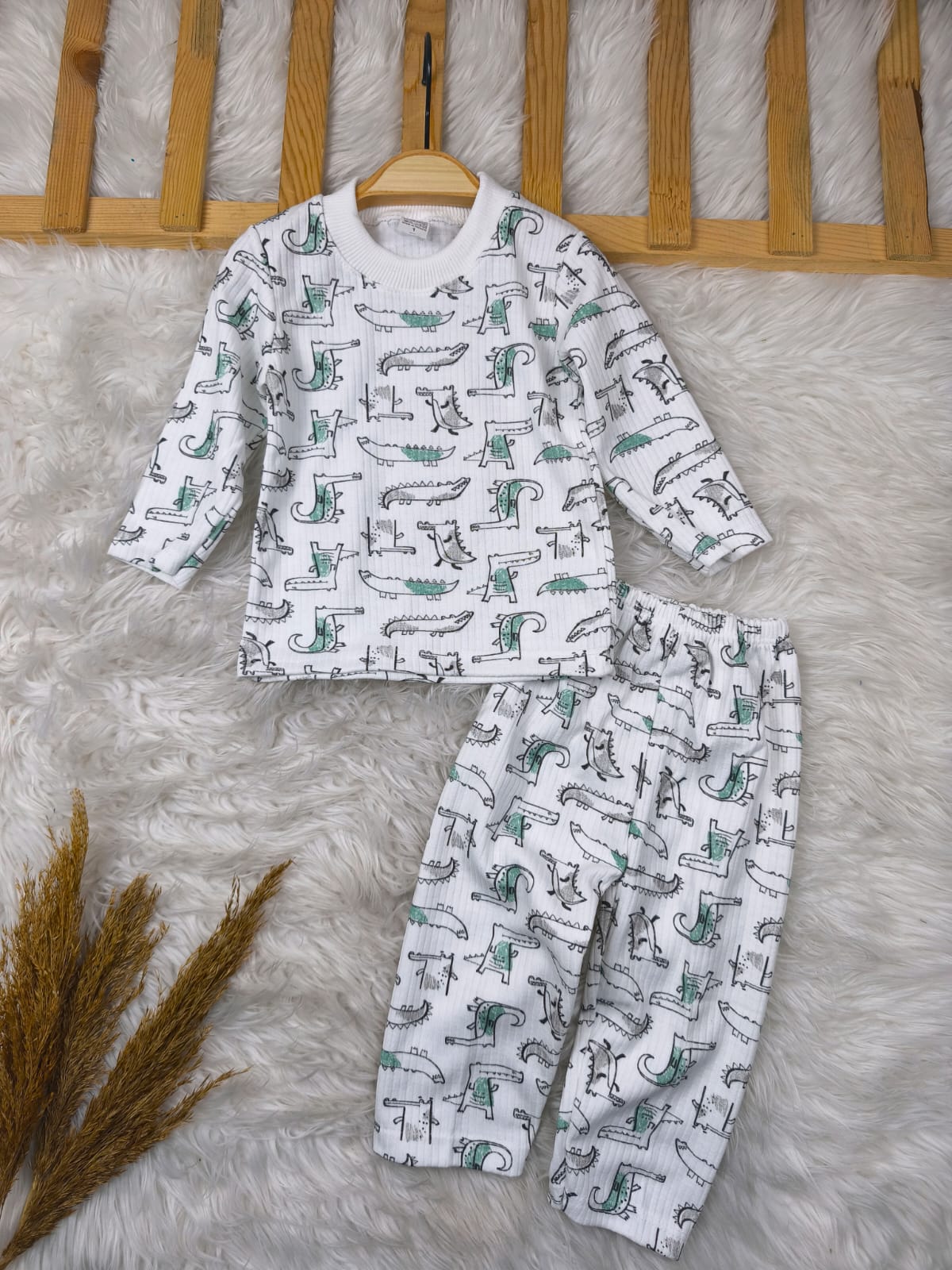 1009 DİNO DESEN PİJAMA TAKIMI