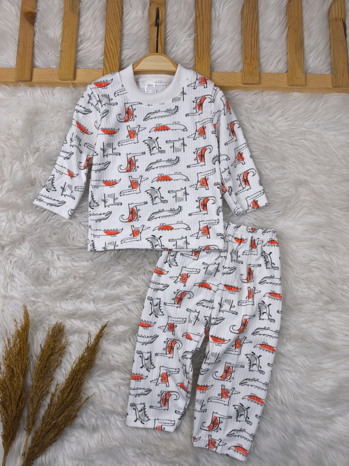 1009 DİNO DESEN PİJAMA TAKIMI