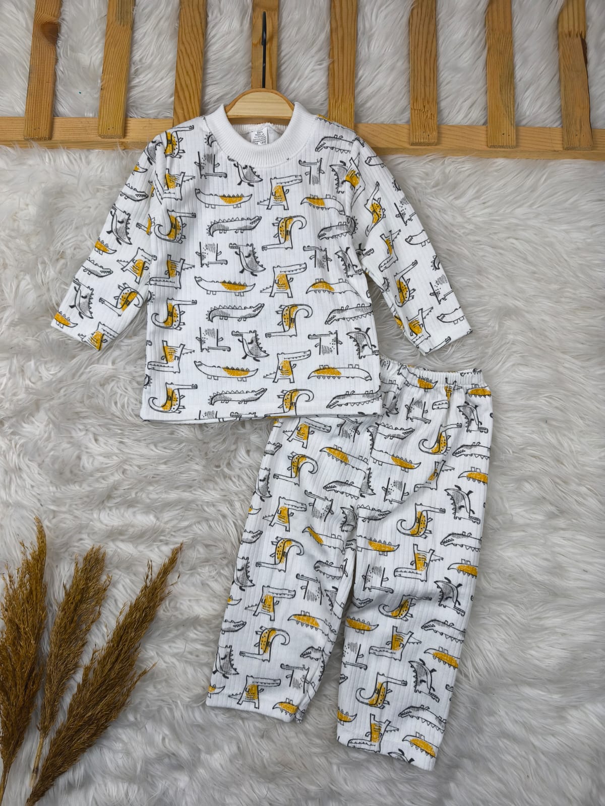1009 DİNO DESEN PİJAMA TAKIMI