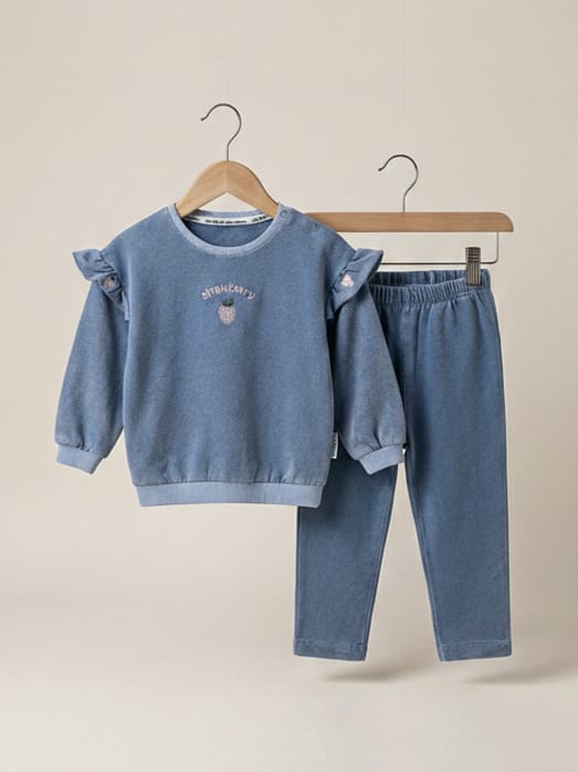 441559 Strawbery  Çiçek Nakış Kot Takım