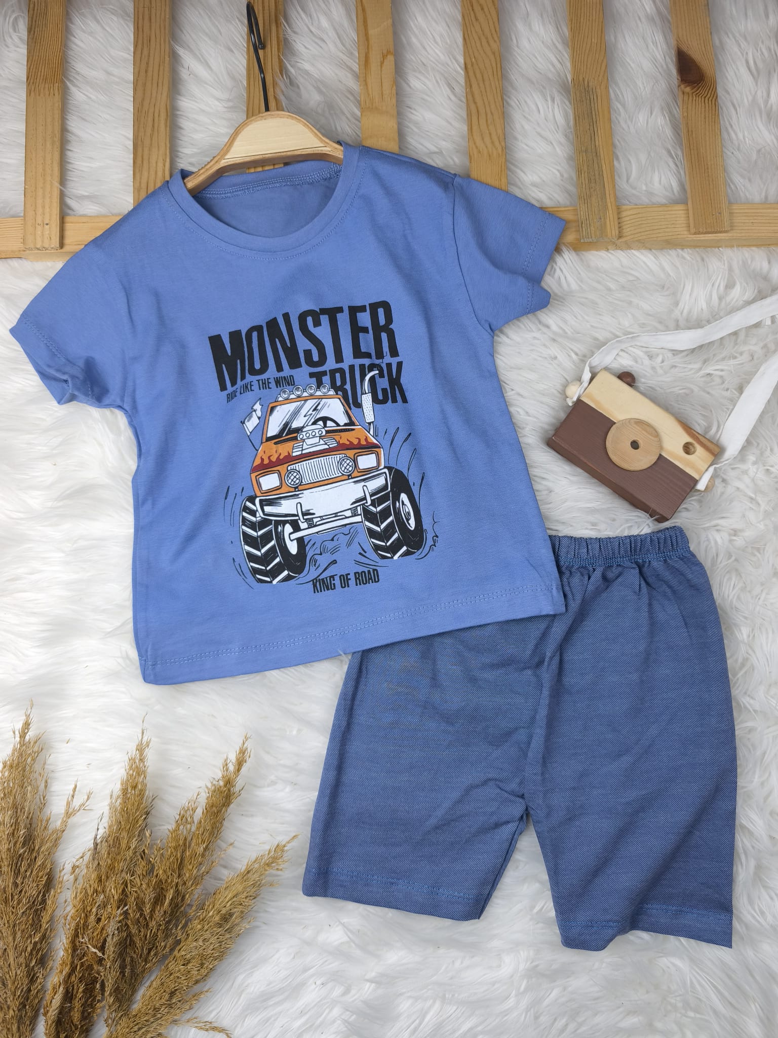 3337 Monster Baskılı Şortlu Takım