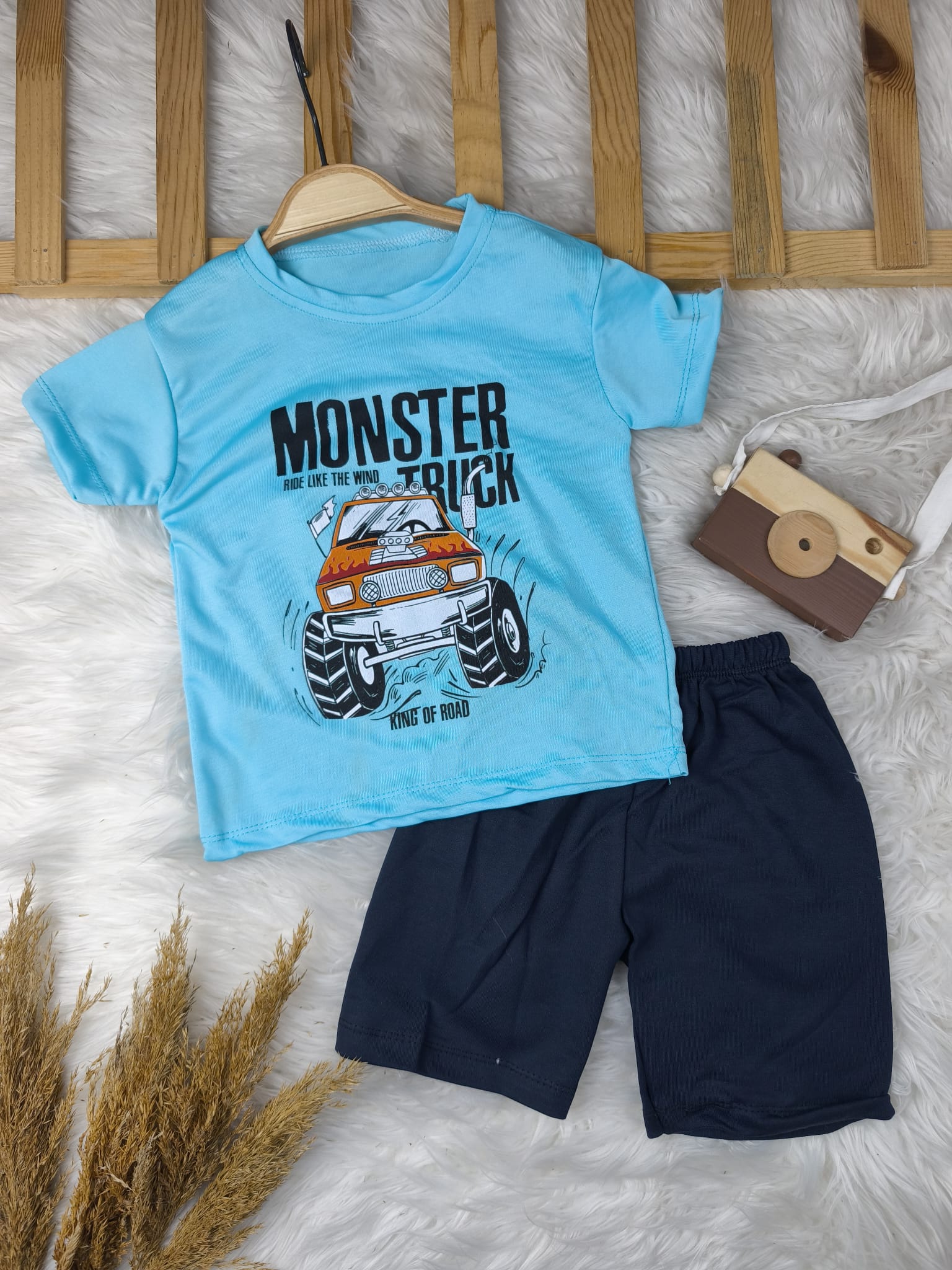 3337 Monster Baskılı Şortlu Takım