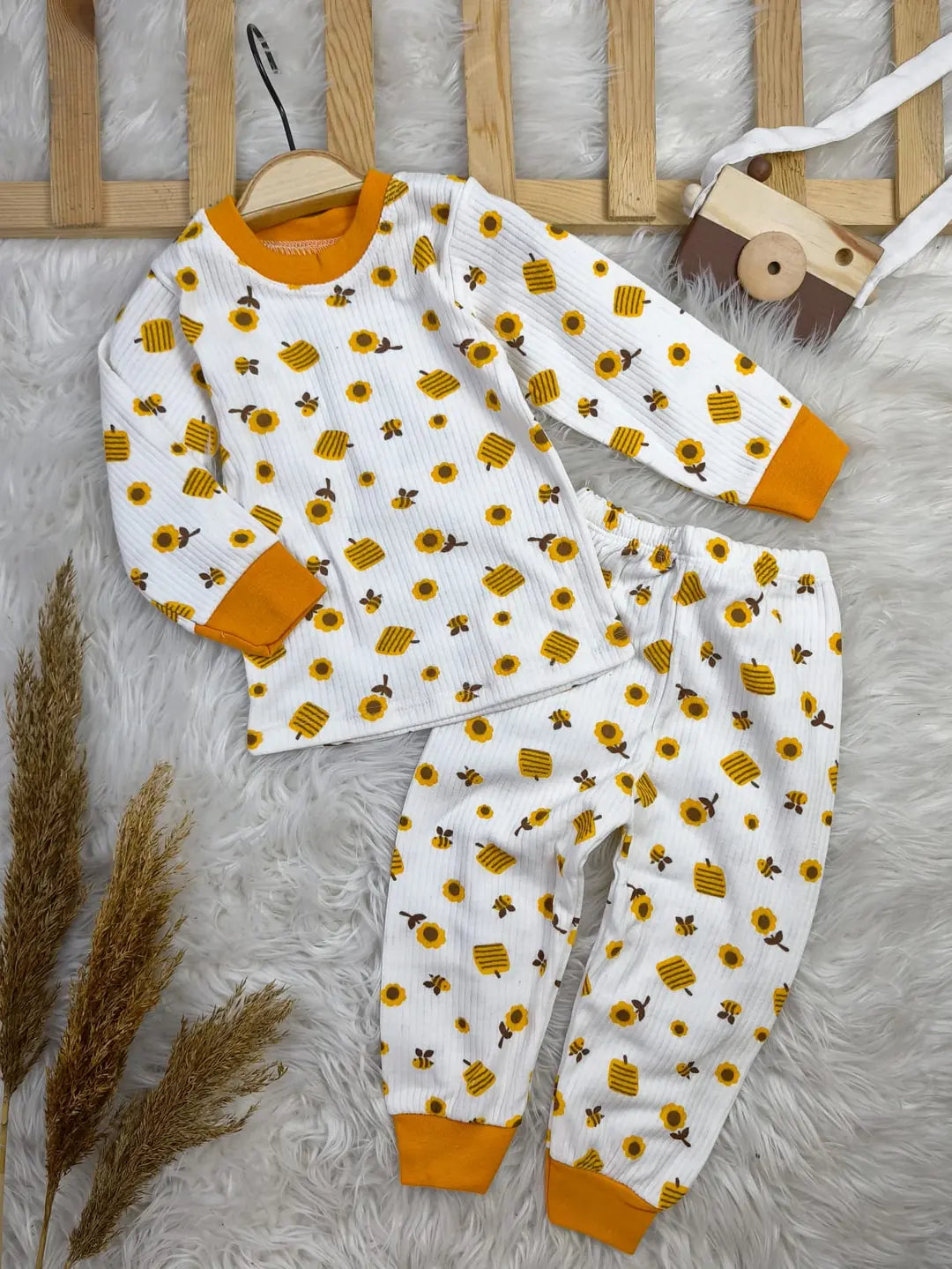 1662 Arı Desen Raporlu Pijama Takımı