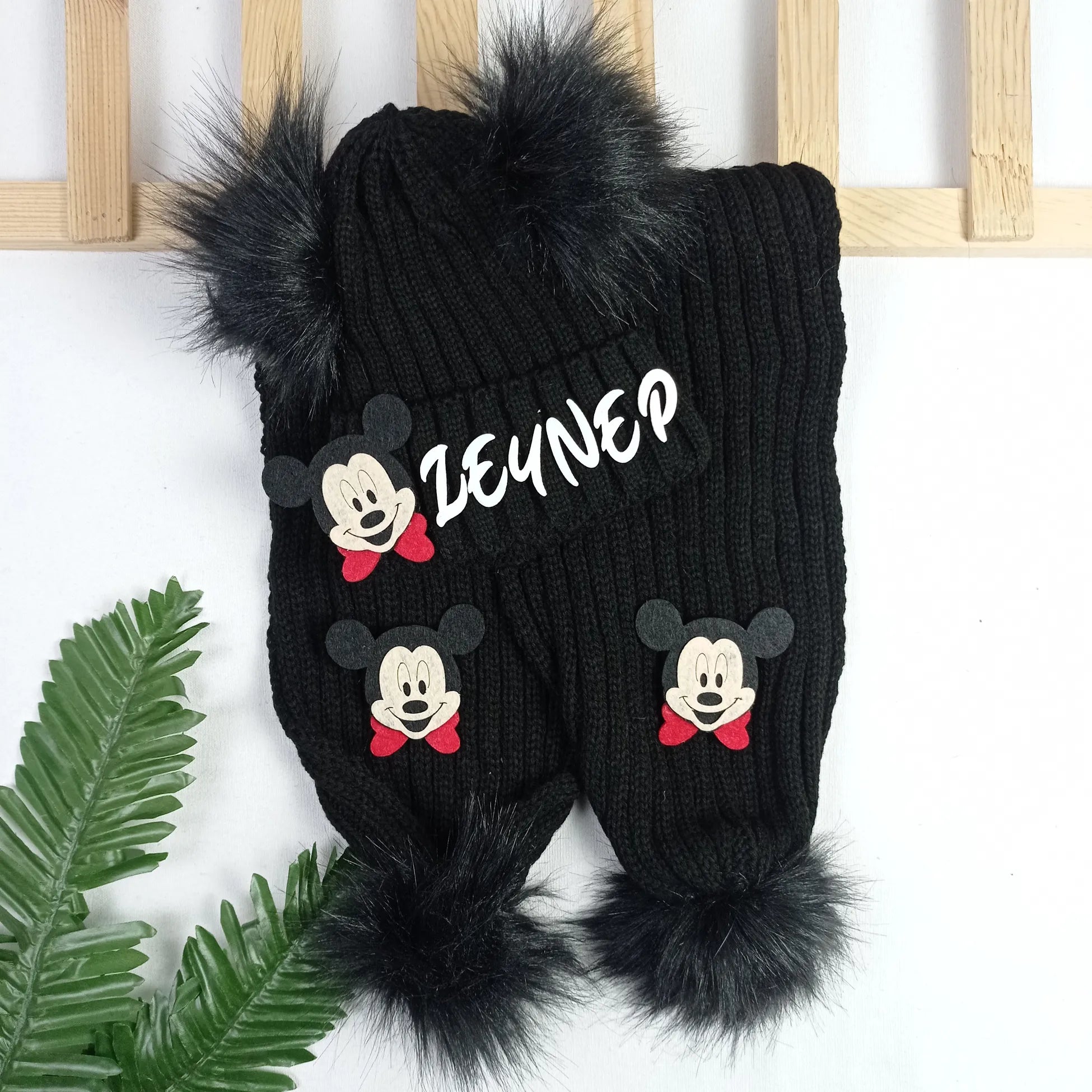 B025 SİYAHA SİYAH PONPON   İSME ÖZEL TRİKO ATKI BERE SETİ - Default Title