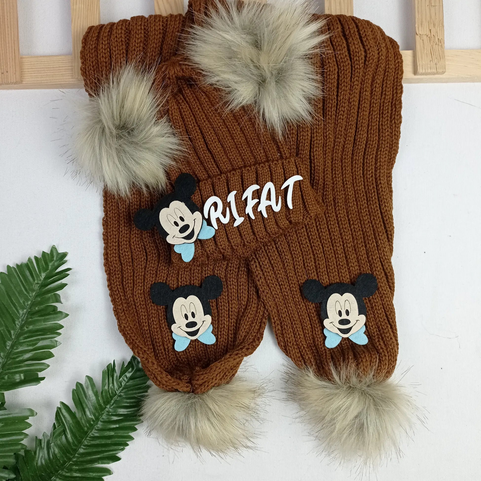 B027 KAHVE NATURAL İSME ÖZEL TRİKO ATKI BERE SETİ - Default Title