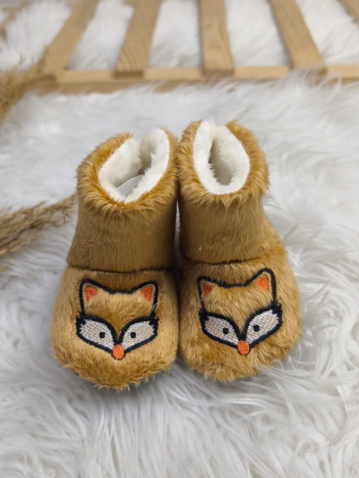 7032 TİLKİ NAKIŞ PANDUF - 18-19