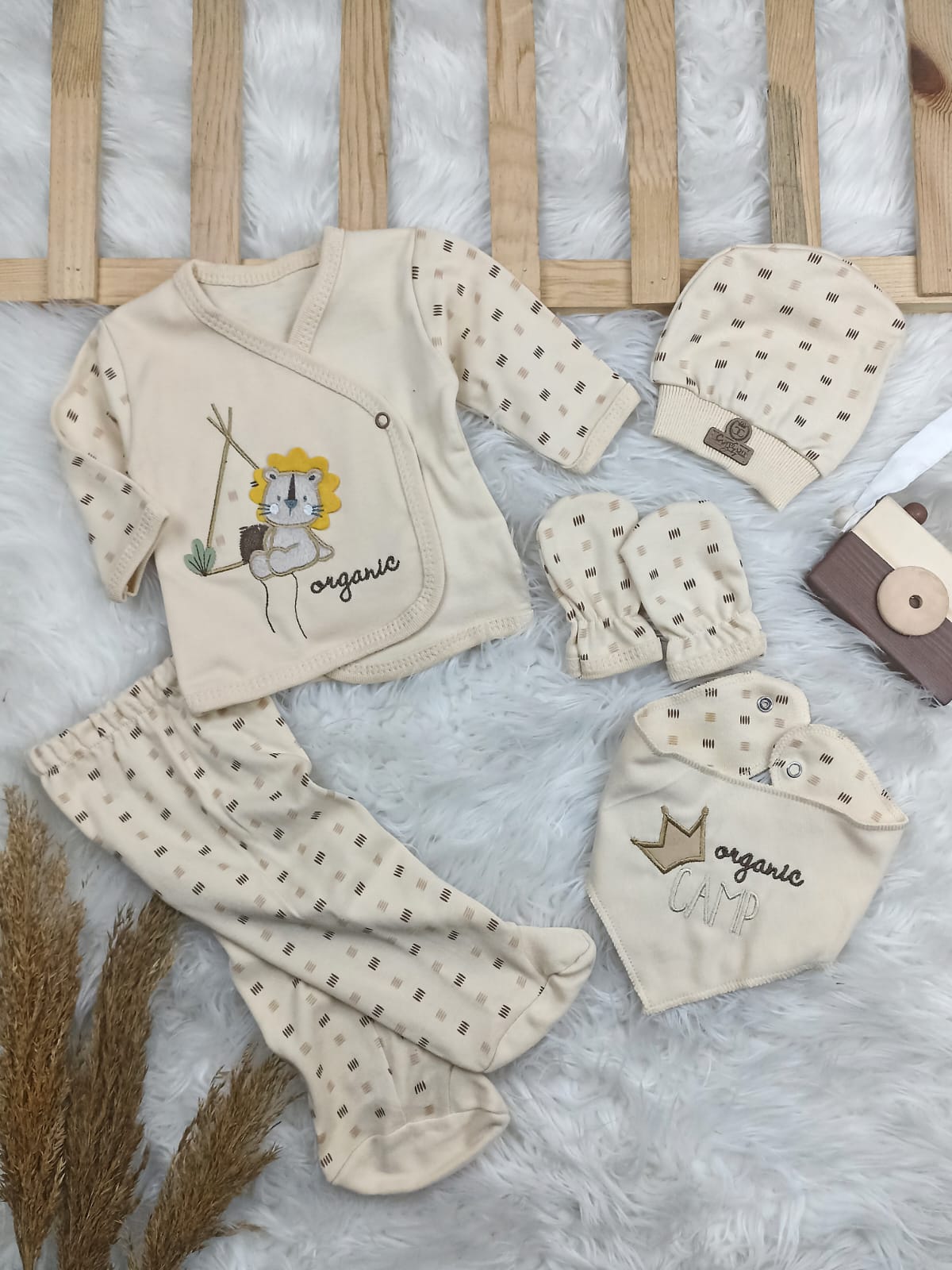 390424 ASLAN NAKIŞLI ORGANİK LÜX 7'Lİ HASTANE ÇIKIŞI SETİ - 0-3 Ay