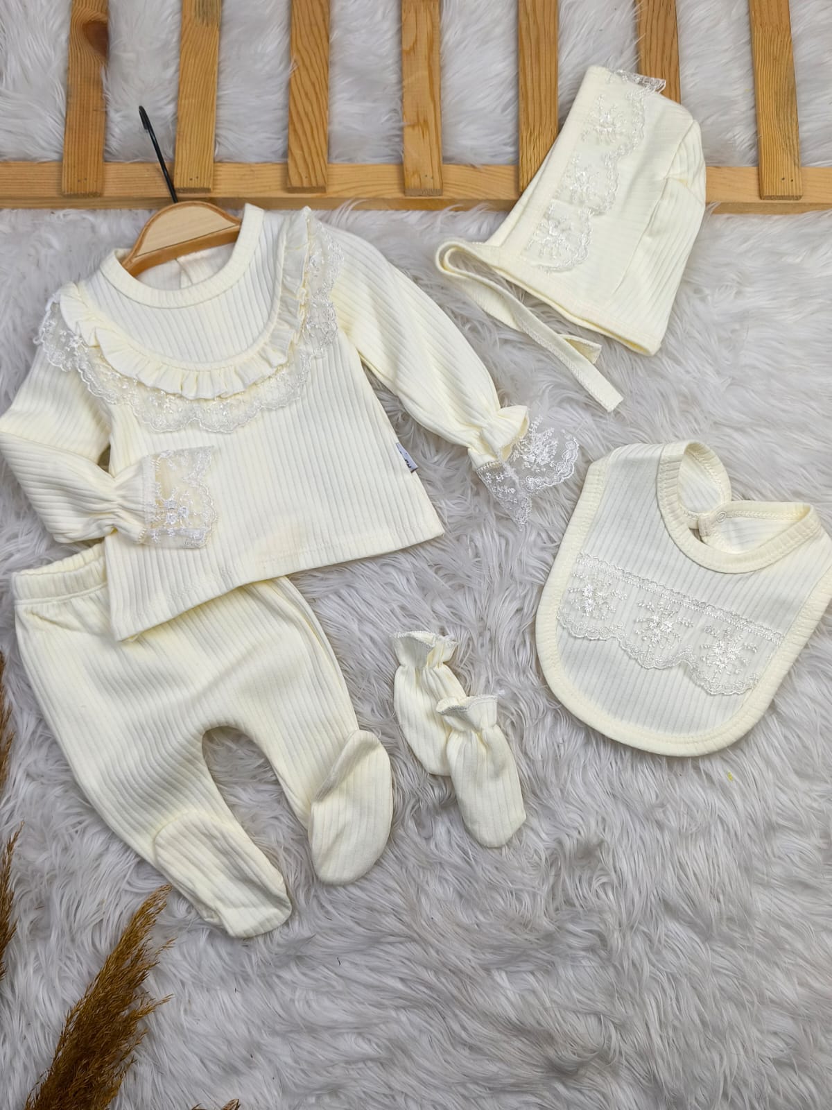 437227 DANTELLİ PENYE RAPORLU KUMAŞ 5'Lİ HASTANE ÇIKIŞI SETİ - Pembe