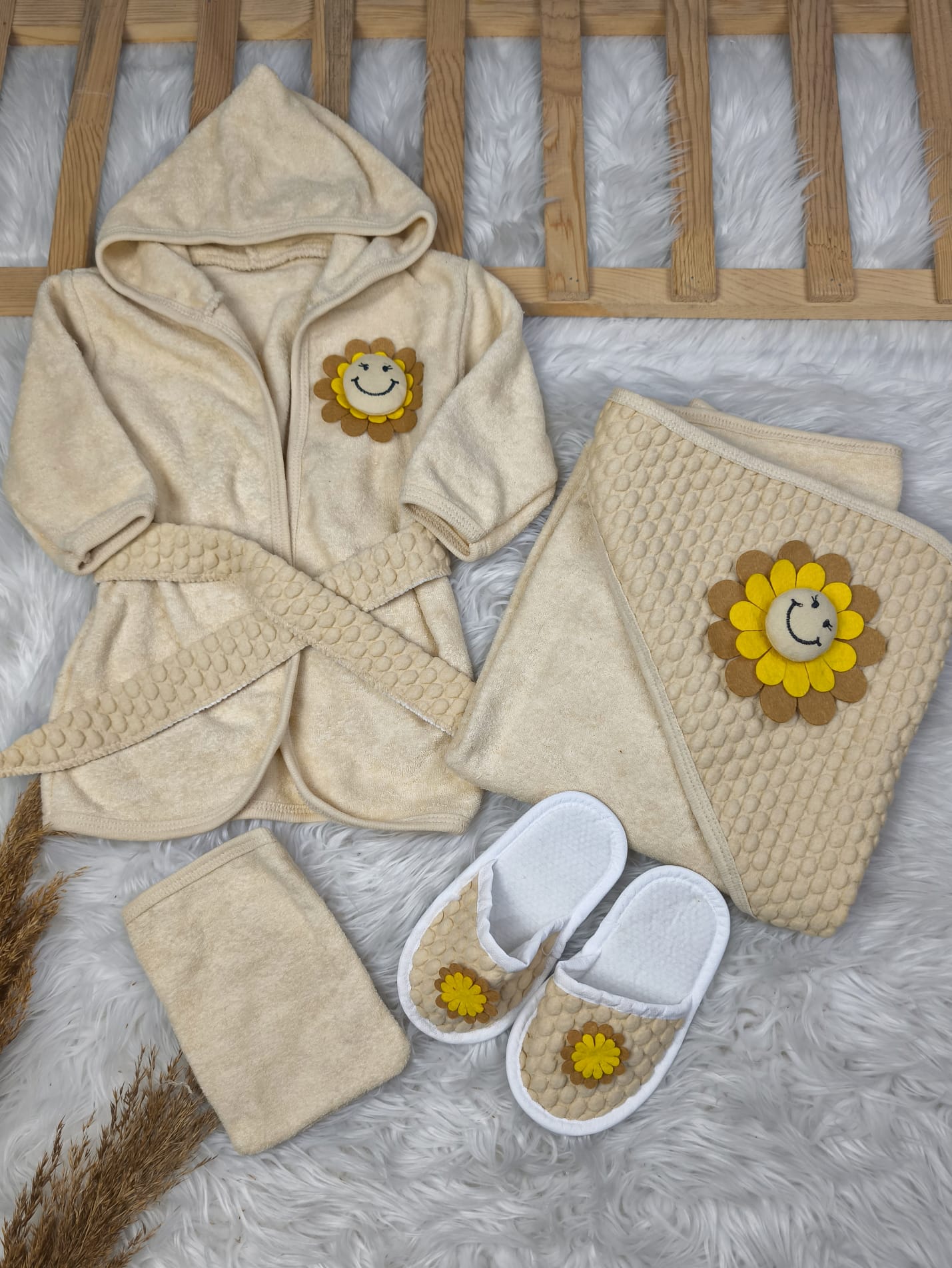 PAPATYA ÇİÇEK DETAYLI BEBE BORNOZ SETİ  - Default Title