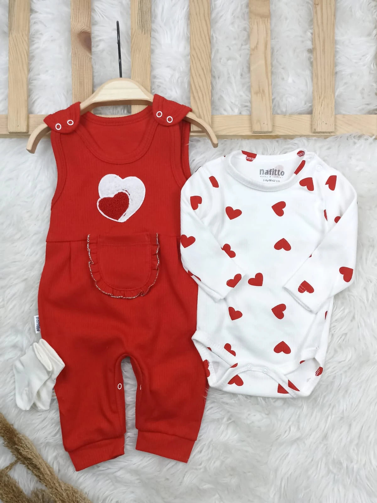 1457 KALP NAKIŞLI ÖNDEN CEPLİ SLOPET TULUM SETİ  - Kırmızı / 3-6 Ay