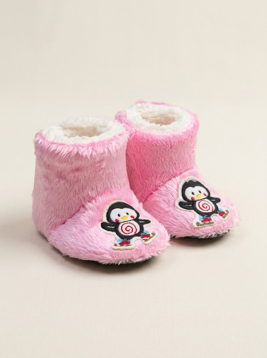 7030 PENGUEN NAKIŞ KIZ BEBEK PANDUF